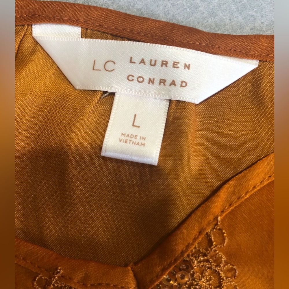 Woven Lace-Trim Cami Top in Rust
Lauren Conrad
Size L - Picture 7 of 7